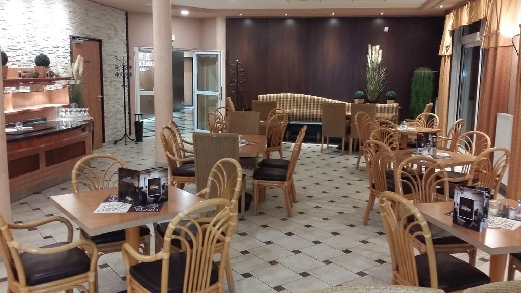 Akzent Hotel Stadt Schluechtern ***S Dış mekan fotoğraf