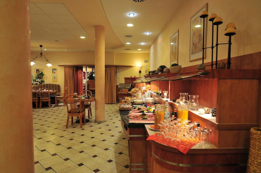 Akzent Hotel Stadt Schluechtern ***S Dış mekan fotoğraf
